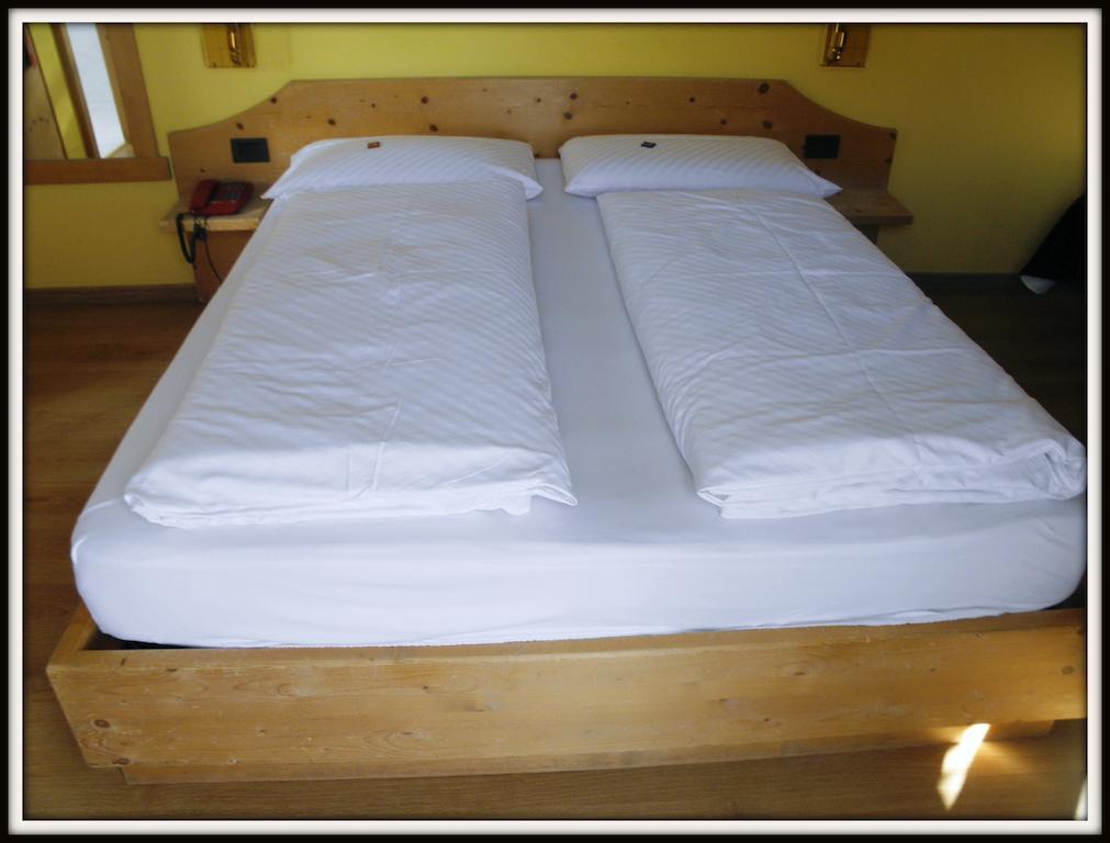 Hotel Angelica Livigno Pokoj fotografie